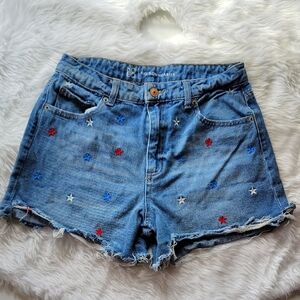 No Boundaries Jean Shorts Size 9 with Red And Blue Embroidered Hearts